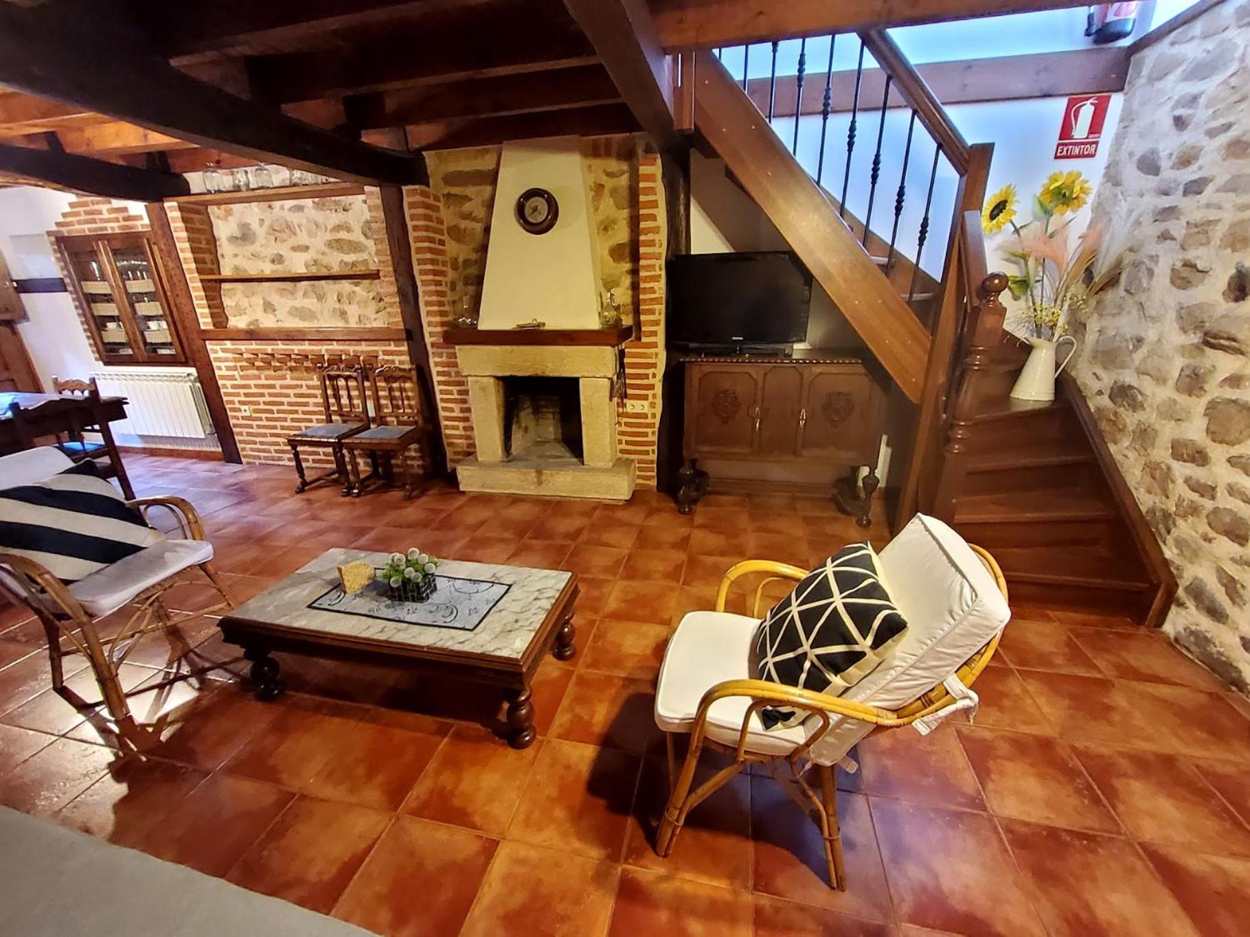 Apartamentos Rurales La Tabla Alles Ngoại thất bức ảnh